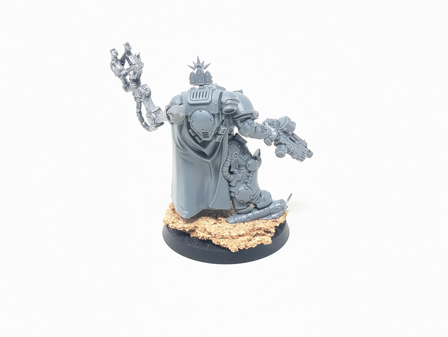 Captain in Gravis Armour (Conversion)