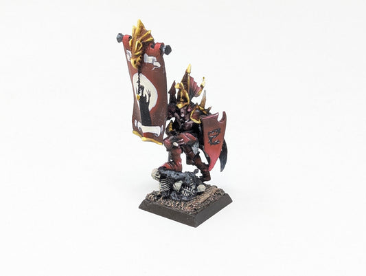 Vampire Standard Bearer (Conversion/Old Model/Well Painted)