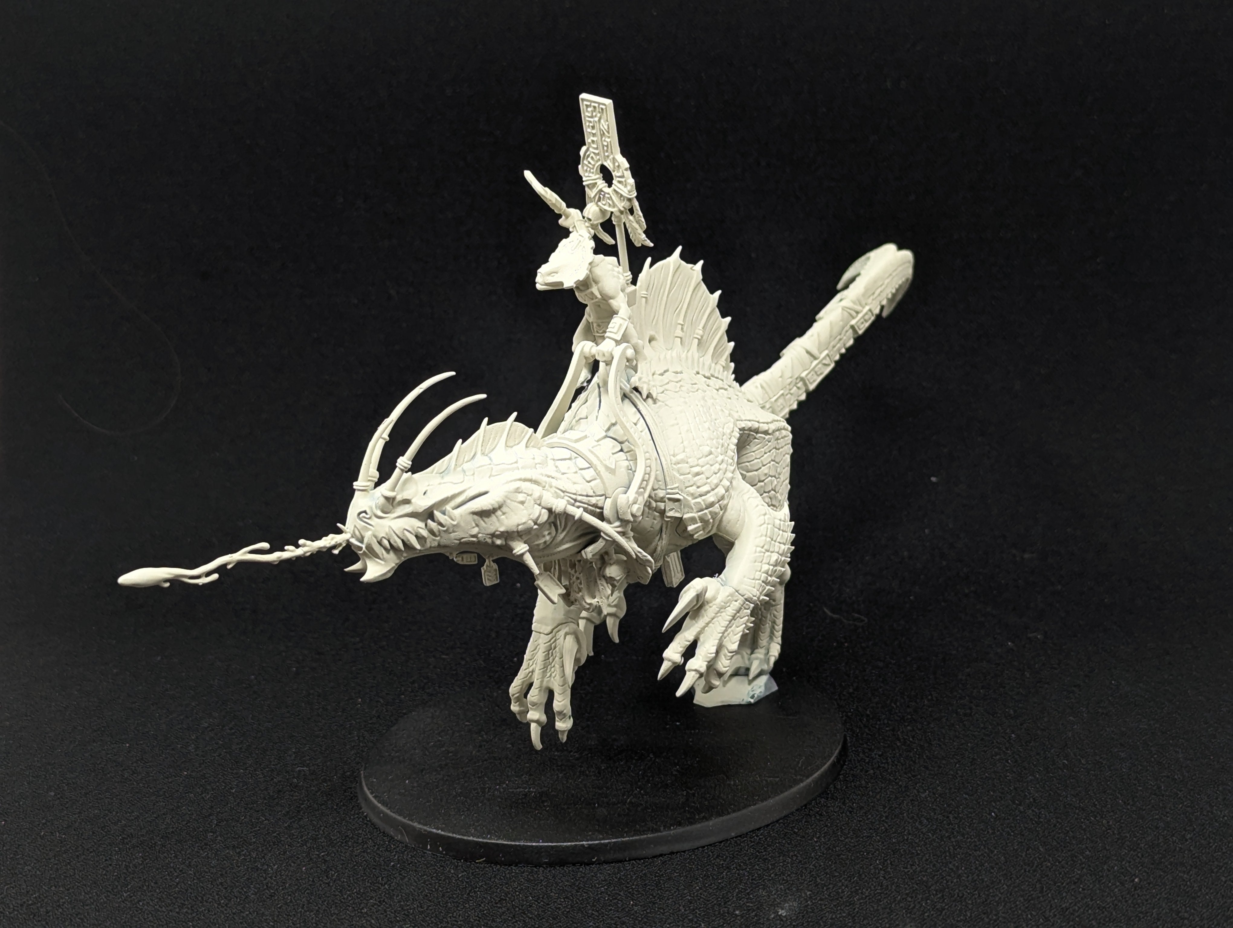 Skink Oracle on Troglodon – Bastion