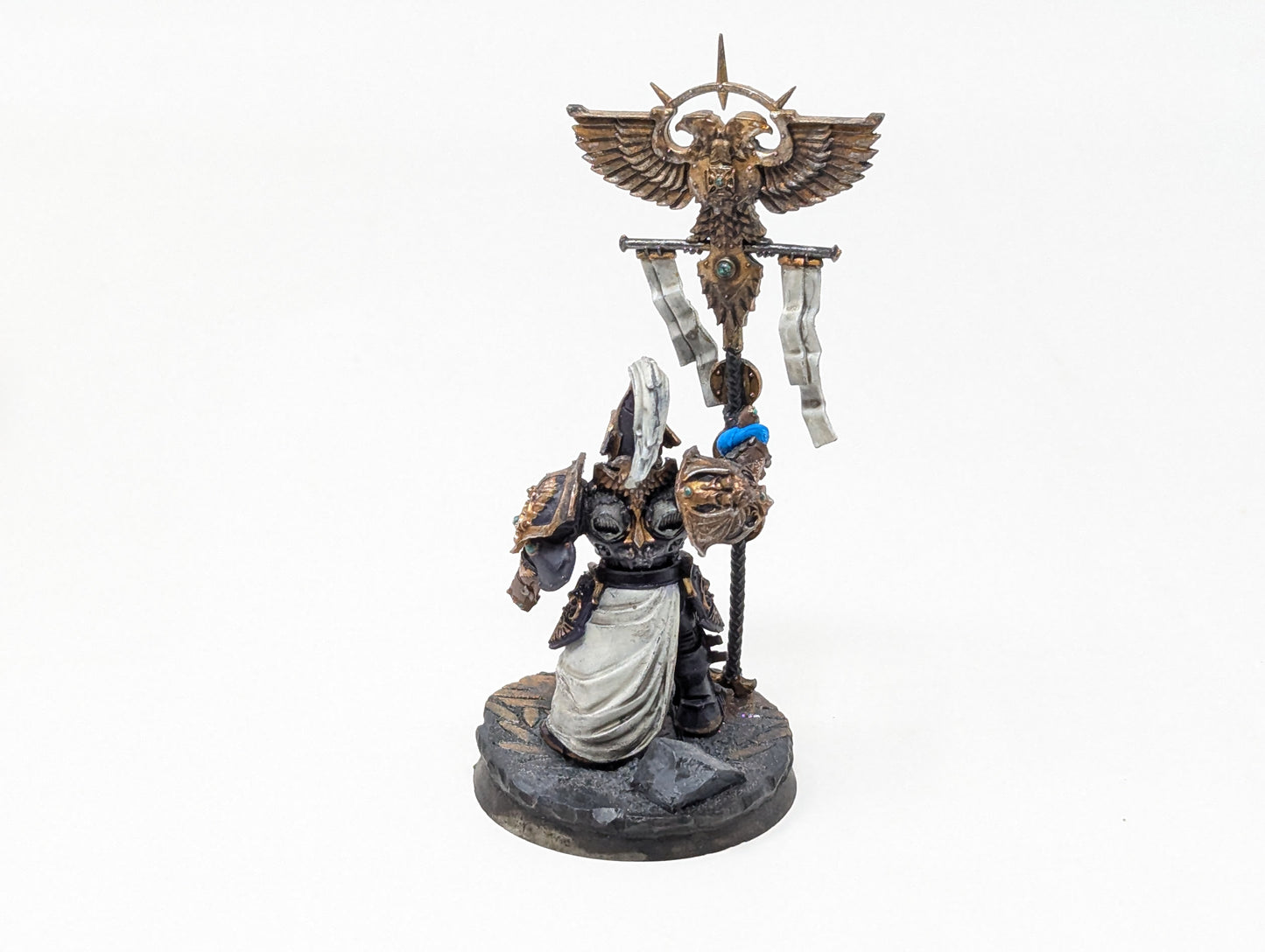 Custodian Warden Vexilius Praetor (Well Painted)
