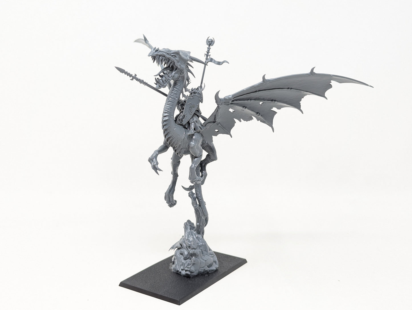 Dark Elf Dreadlord on Black Dragon