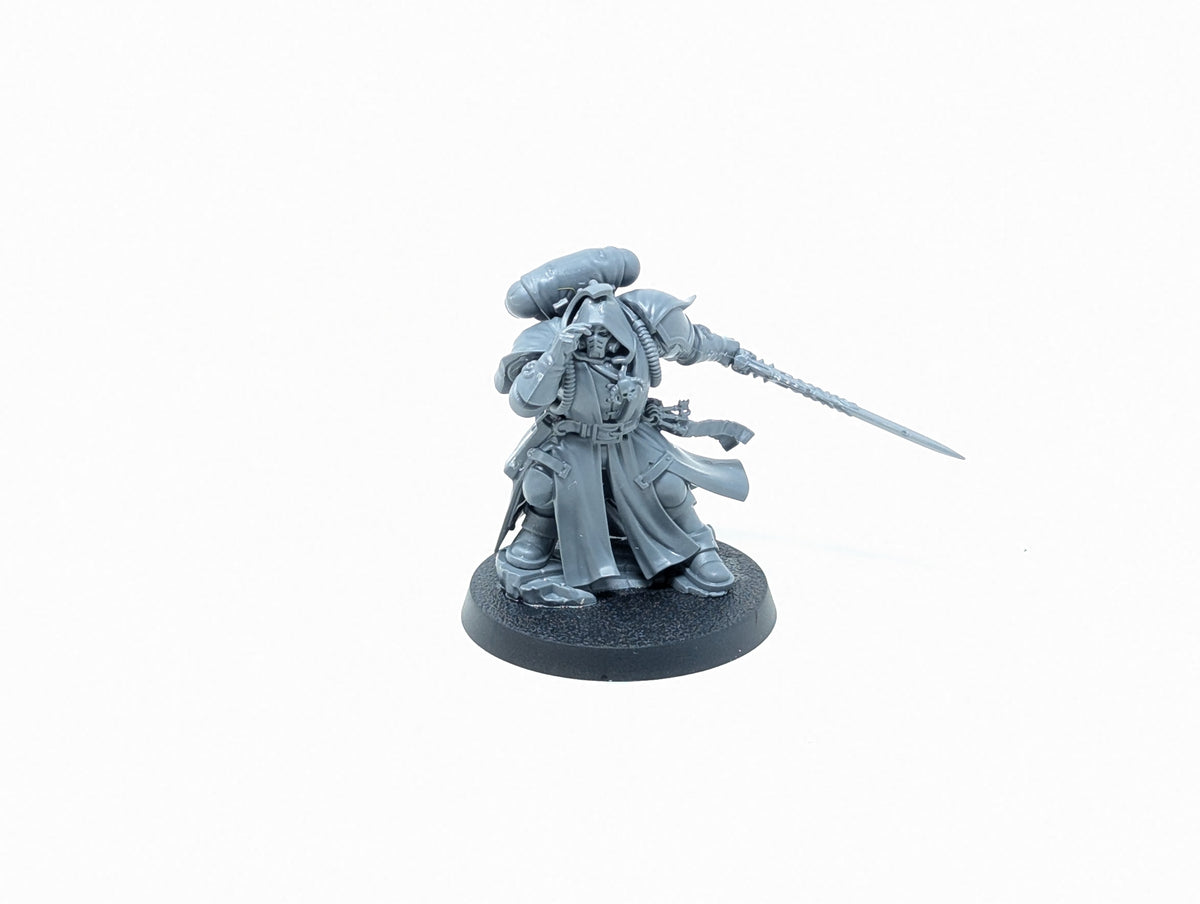 Primaris Librarian in Phobos Armour