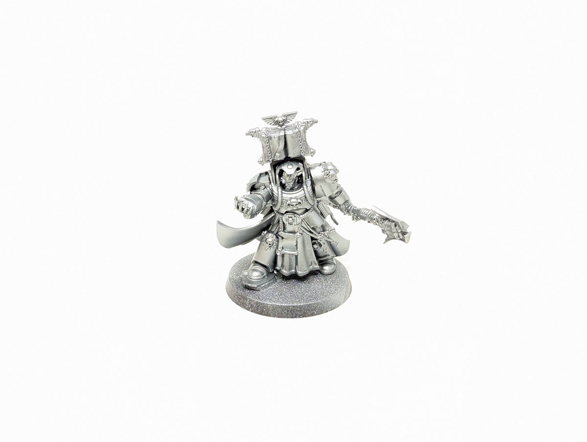 Librarian in Terminator Armour (Old Model)